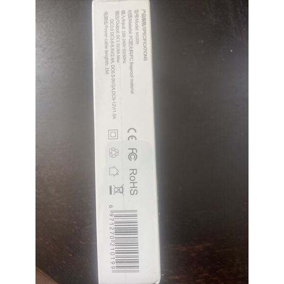 Momen QC 3.0 + 4 USB Power Adapter - Picture 4 of 4